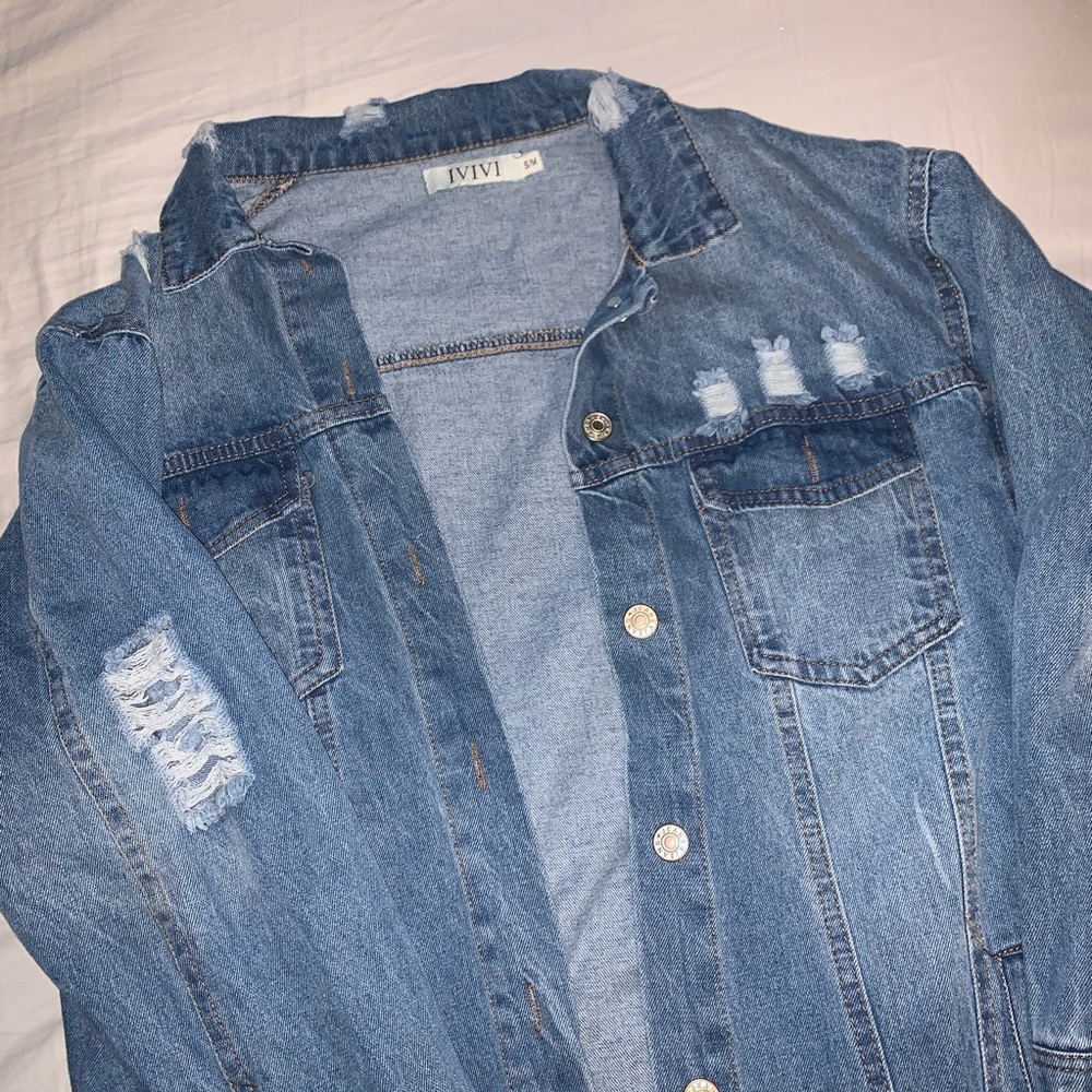 Distressed long denim jean jacket. *LIKE NEW*